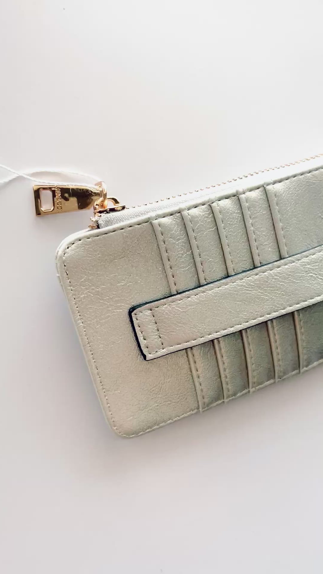Women's Silver Pearl Slim Credit Card & ID Holder