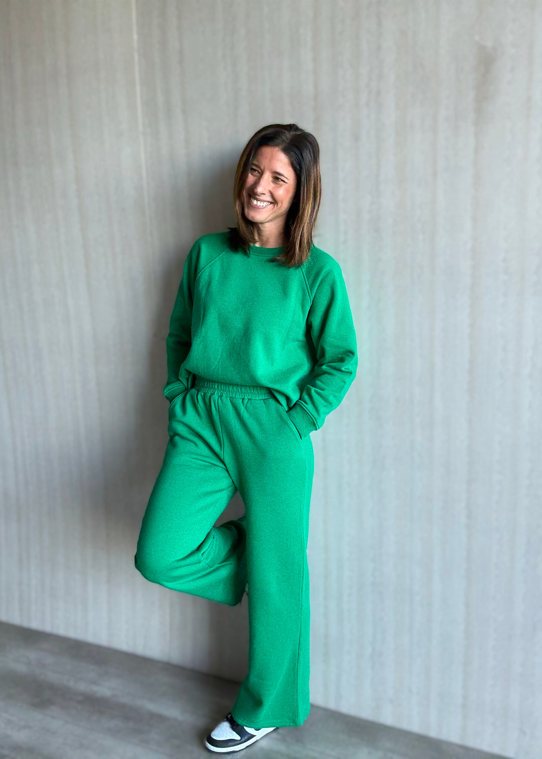 Women's Kelly Green Fleece Raglan Sweatpants Set