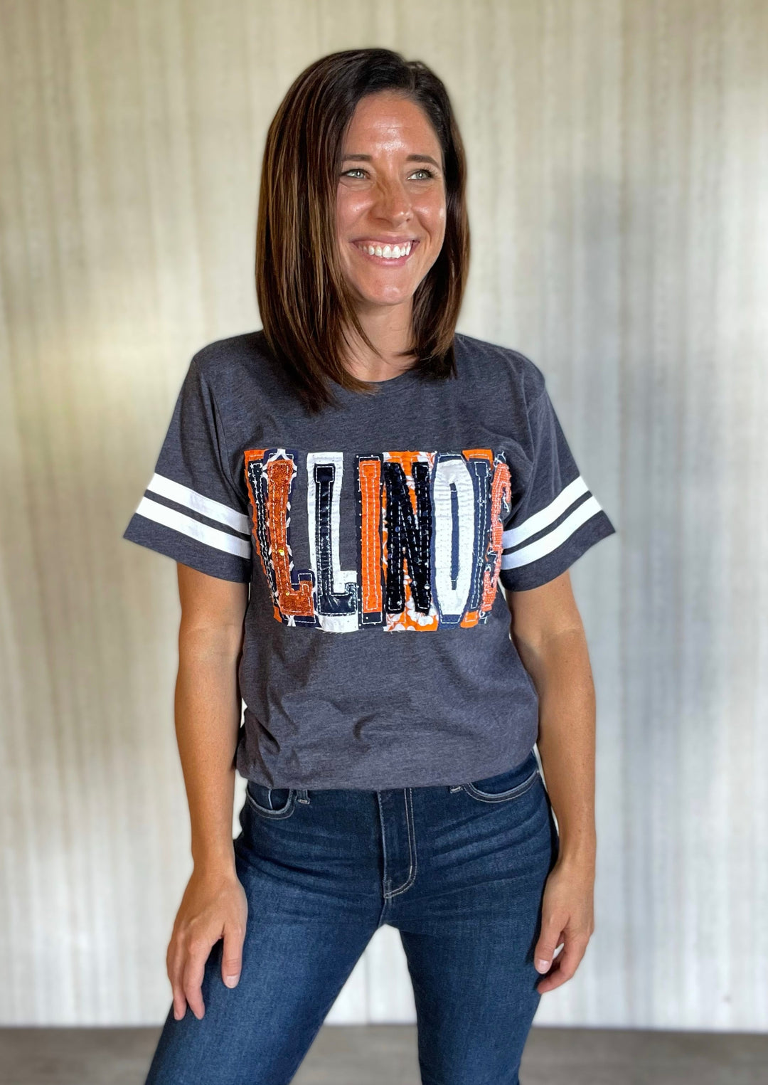 Navy Illinois Spirit Tee | Embolden Boutique in Central Illinois