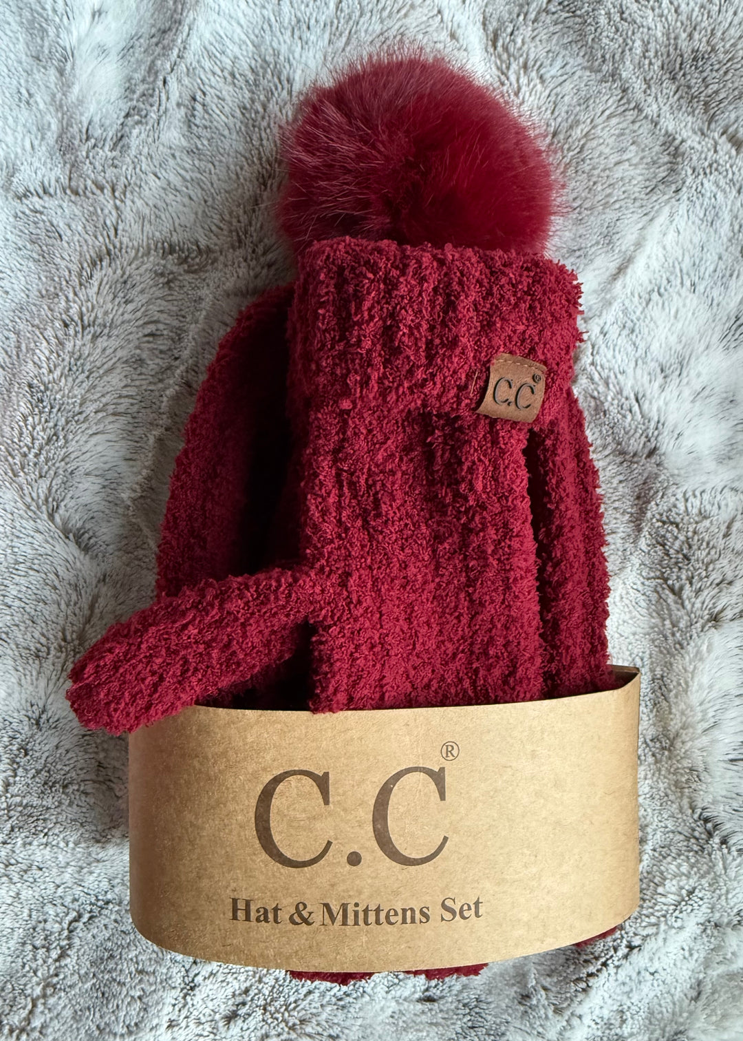 Burgundy Yarn & Mitten Set - Women's