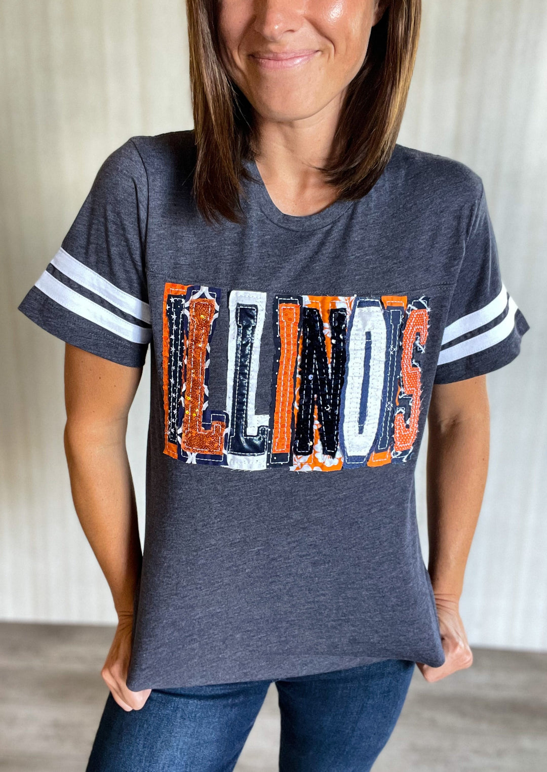 Navy Illinois Spirit Tee | Embolden Boutique in Central Illinois