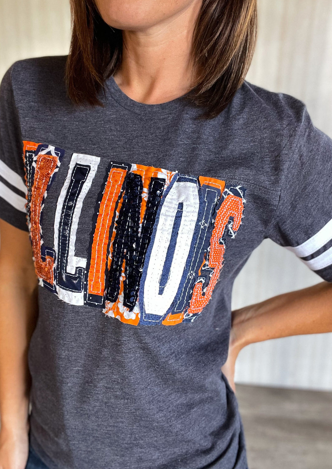 Navy Illinois Spirit Tee | Embolden Boutique in Central Illinois