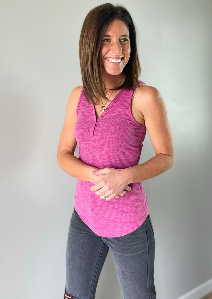 Women's Magenta V-Neck Ribbed Tank