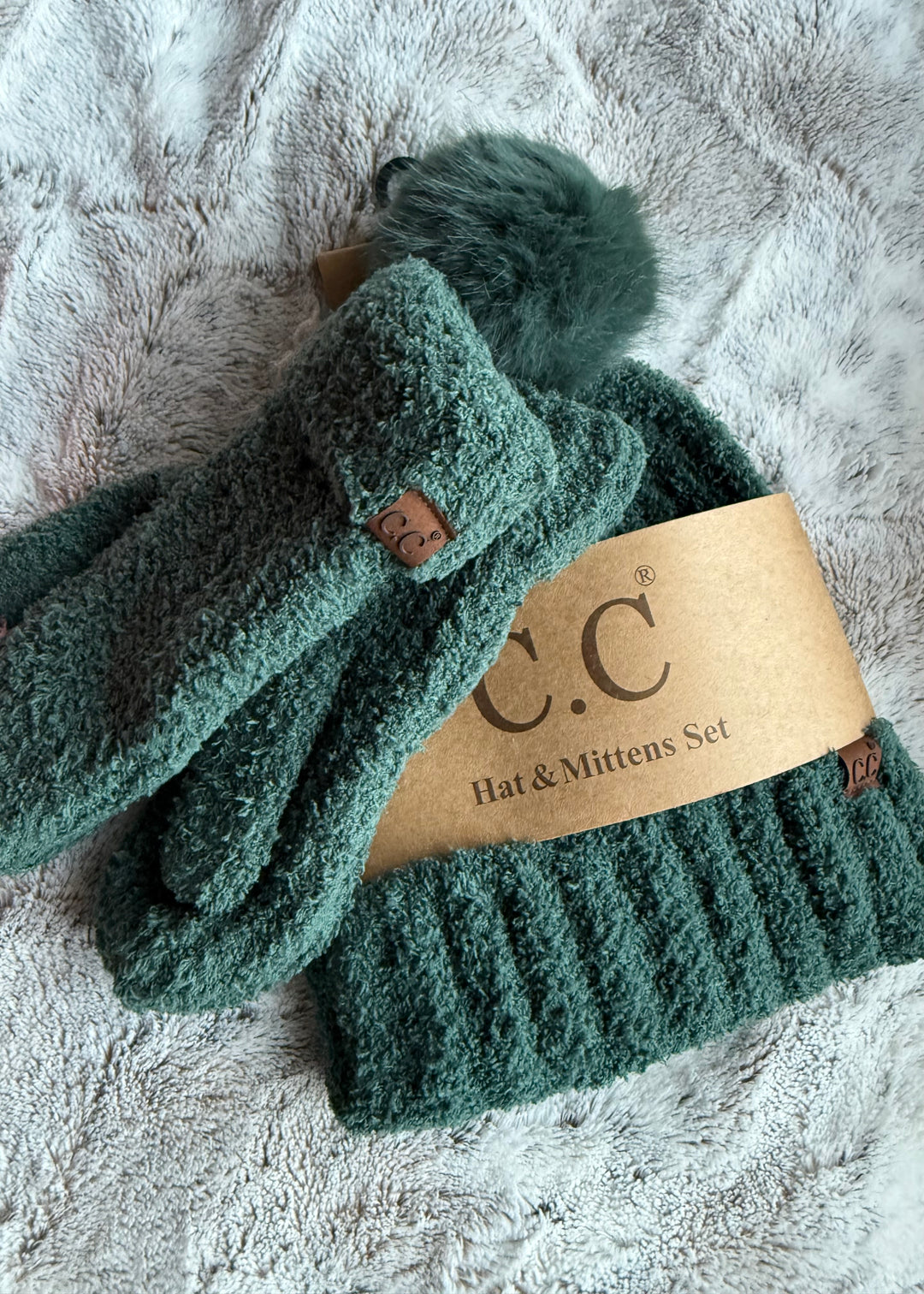 Women's Hunter Green Hat & Mitten Set