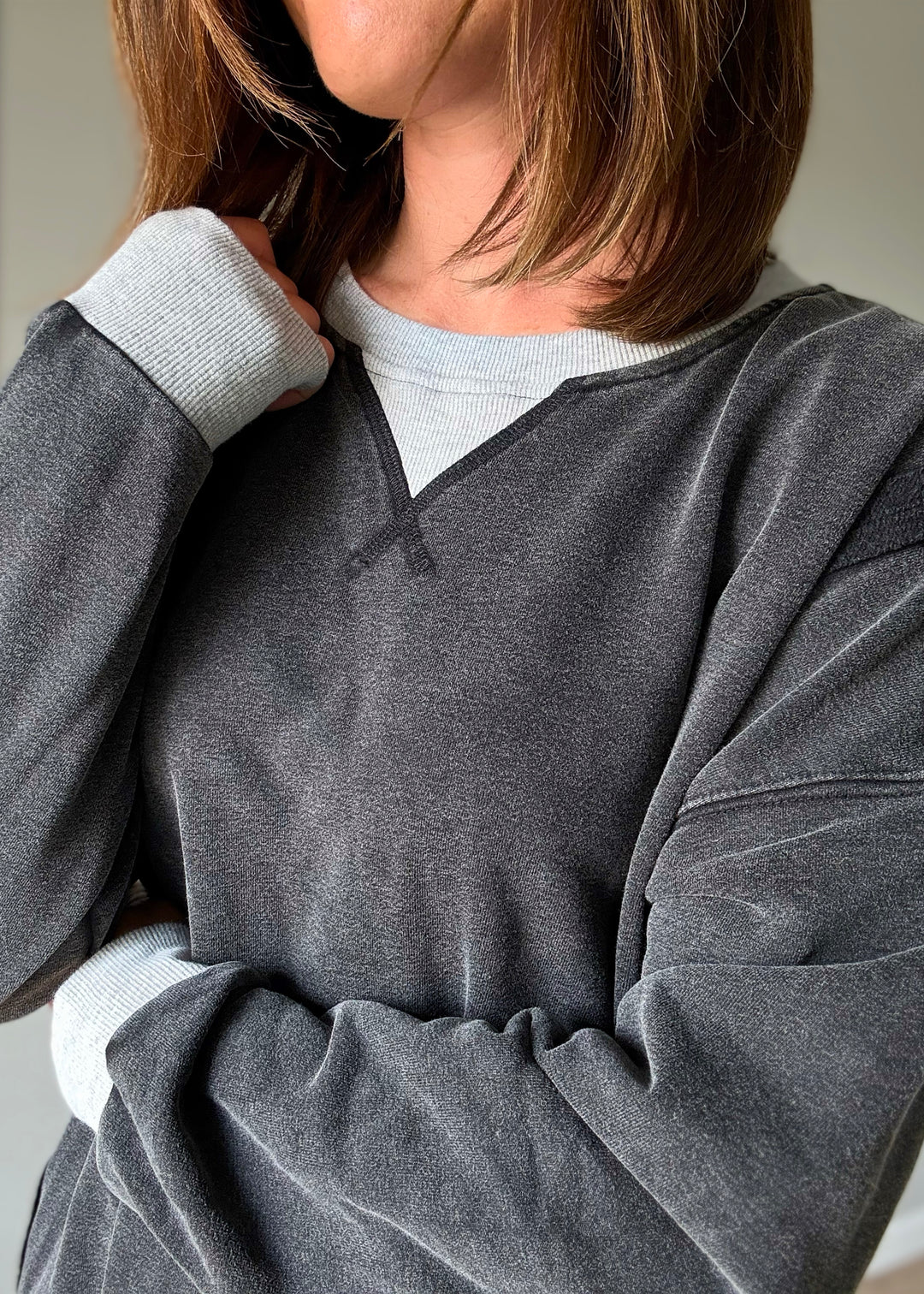 Women's Black Color Block Sweatshirt with mineral wash