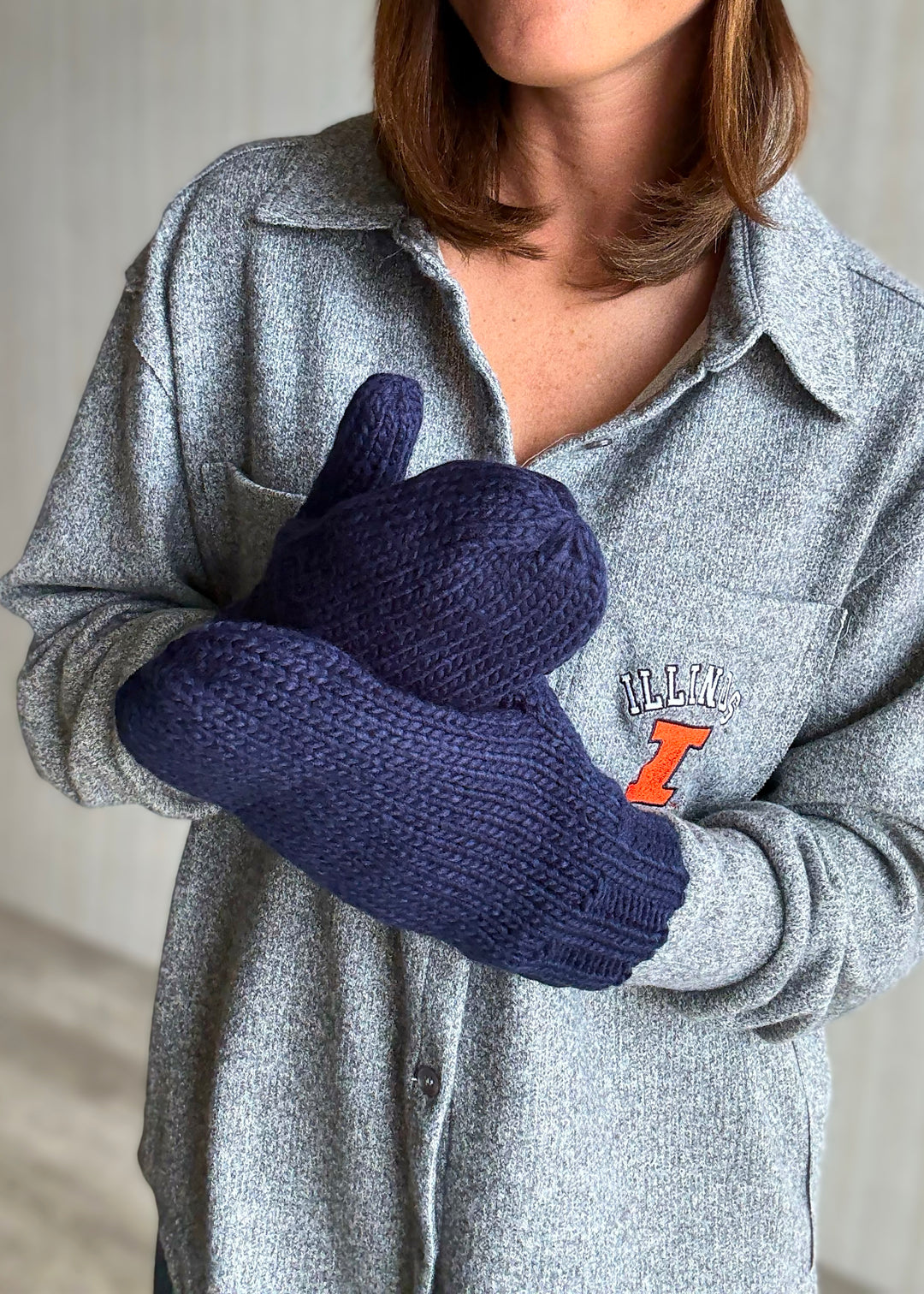 Women's Navy Knit Mittens