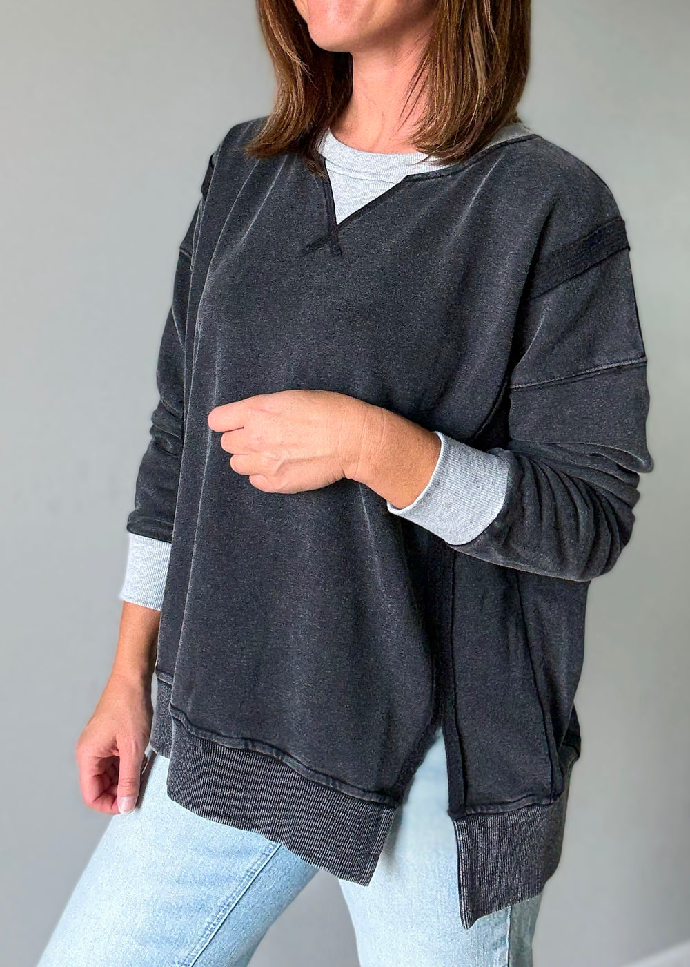 Women's Black Color Block Sweatshirt with mineral wash