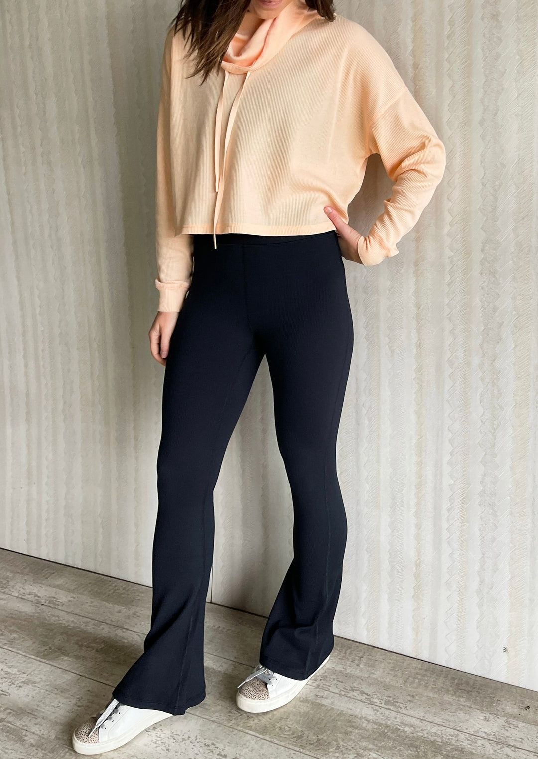 Women's Black Flare Leggings with ribbed material. High-waisted.