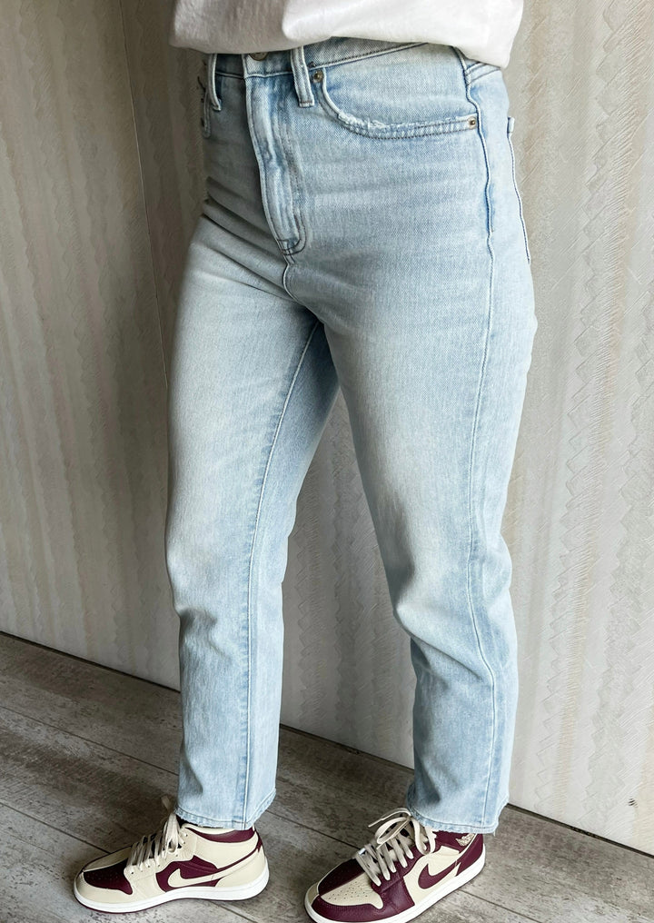 Women's Light Wash Super High Rise Straight Crop Jeans